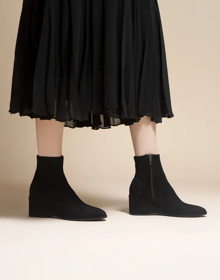 Aerosoles Ankle Boots Comfortable Stretch Ankle Sculpted Wedge Boot In Black Faux Suede 8211 Women