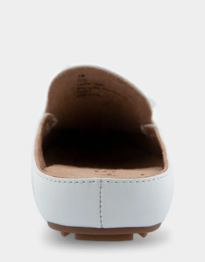 Aerosoles Clogs and Mules Comfortable Slip On Driver In White Leather 8211 Women