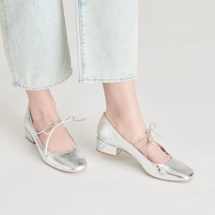 Flats and Loafers Women Dolce Vita Ardien Heels Silver Crinkle Patent