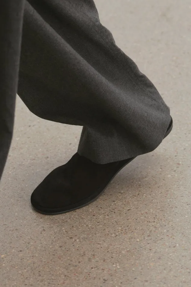 Flats Women The Row Canal Slip On In Suede Black