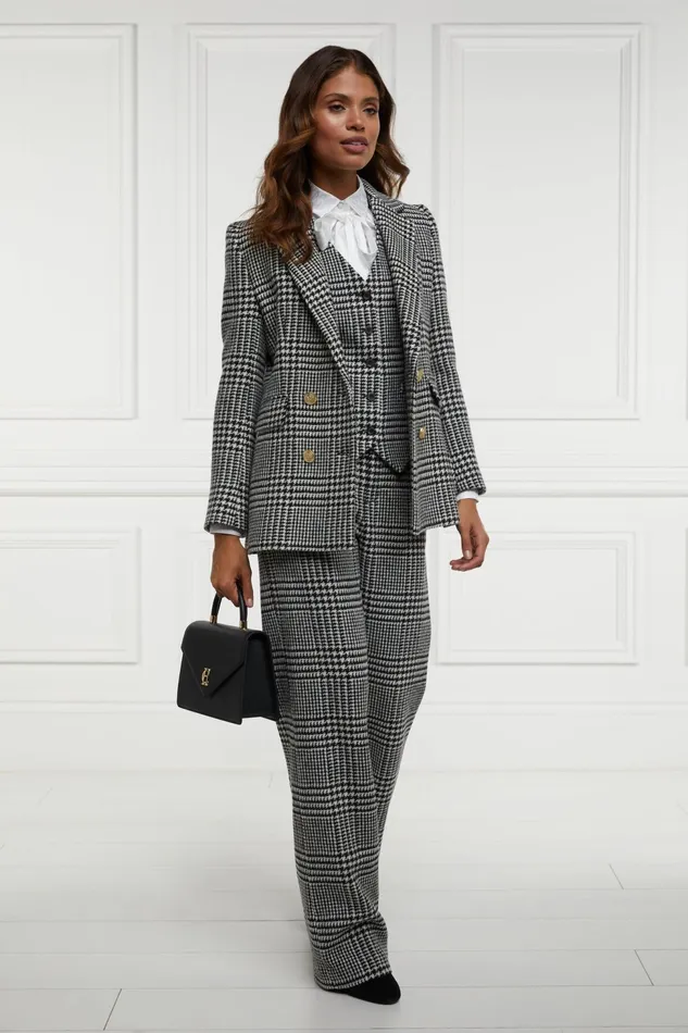 Holland Cooper Waistcoats Hampton Waistcoat Large Scale Prince Of Wales Mono 8211 Women Holland Cooper Waistcoats Hampton Waistcoat Large Scale Prince Of Wales Mono 8211 Women