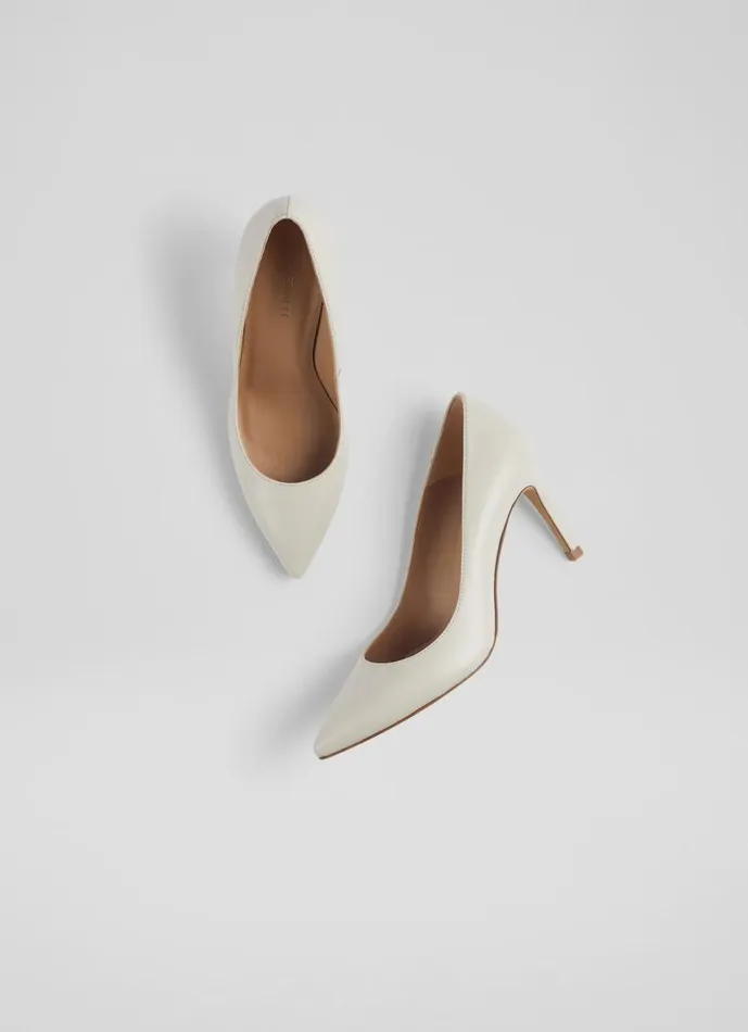 LKBennett Court Shoes Floret Nude 1 Leather Pointed Toe Courts 8211 Women LKBennett Court Shoes Floret Nude 1 Leather Pointed Toe Courts 8211 Women