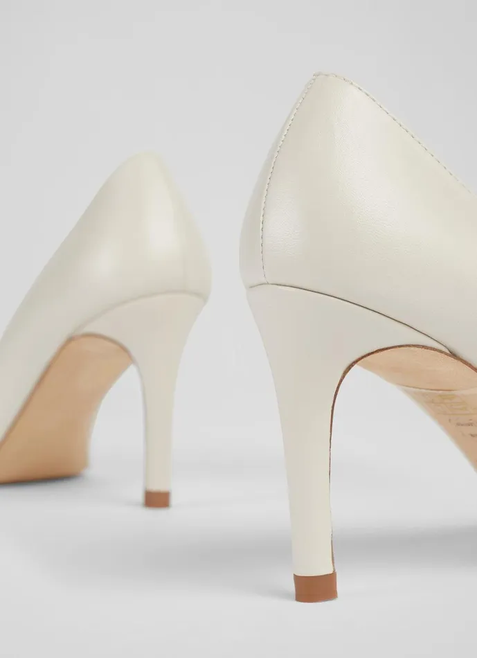 LKBennett Court Shoes Floret Nude 1 Leather Pointed Toe Courts 8211 Women LKBennett Court Shoes Floret Nude 1 Leather Pointed Toe Courts 8211 Women