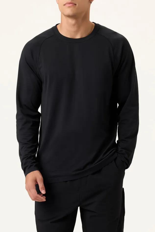 Men Lucky Ace Seamless Long Sleeve Top 001 Black Fila Tops and TShirts Men Lucky Ace Seamless Long Sleeve Top 001 Black Fila Tops and TShirts