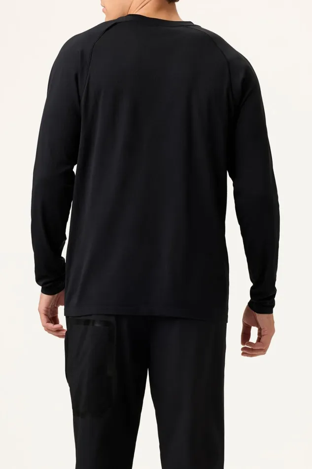 Men Lucky Ace Seamless Long Sleeve Top 001 Black Fila Tops and TShirts Men Lucky Ace Seamless Long Sleeve Top 001 Black Fila Tops and TShirts