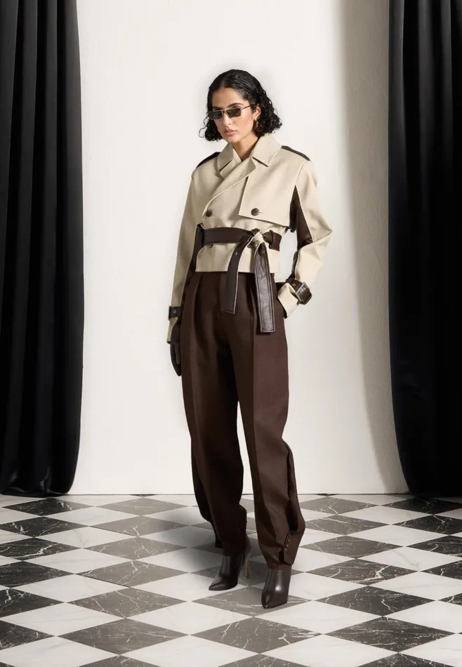 Outerwear Women Manire De Voir Cropped Trench Coat With Belt Beigebrown