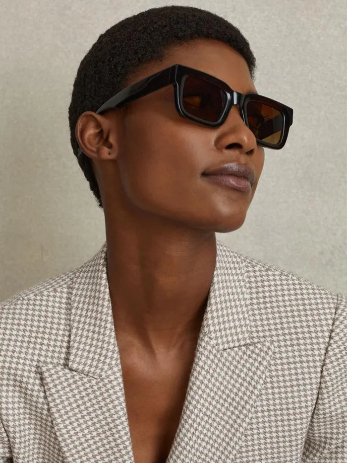 Reiss Blazers and Jackets Women Petite WoolBlend DoubleBreasted Dogtooth Blazer In Beige Check Reiss Blazers and Jackets Women Petite WoolBlend DoubleBreasted Dogtooth Blazer In Beige Check