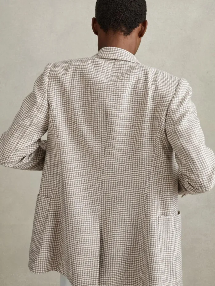Reiss Blazers and Jackets Women Petite WoolBlend DoubleBreasted Dogtooth Blazer In Beige Check Reiss Blazers and Jackets Women Petite WoolBlend DoubleBreasted Dogtooth Blazer In Beige Check