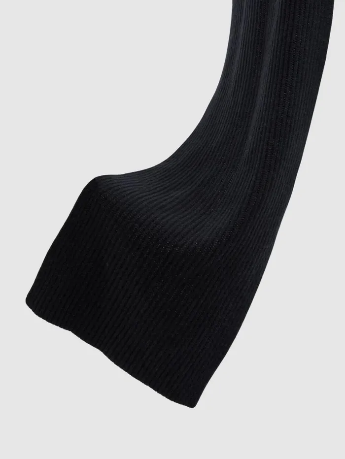 Reiss Hats Gloves and Scarves Men Atelier RibbedCashmere Scarf In Dark Navy Reiss Hats Gloves and Scarves Men Atelier RibbedCashmere Scarf In Dark Navy