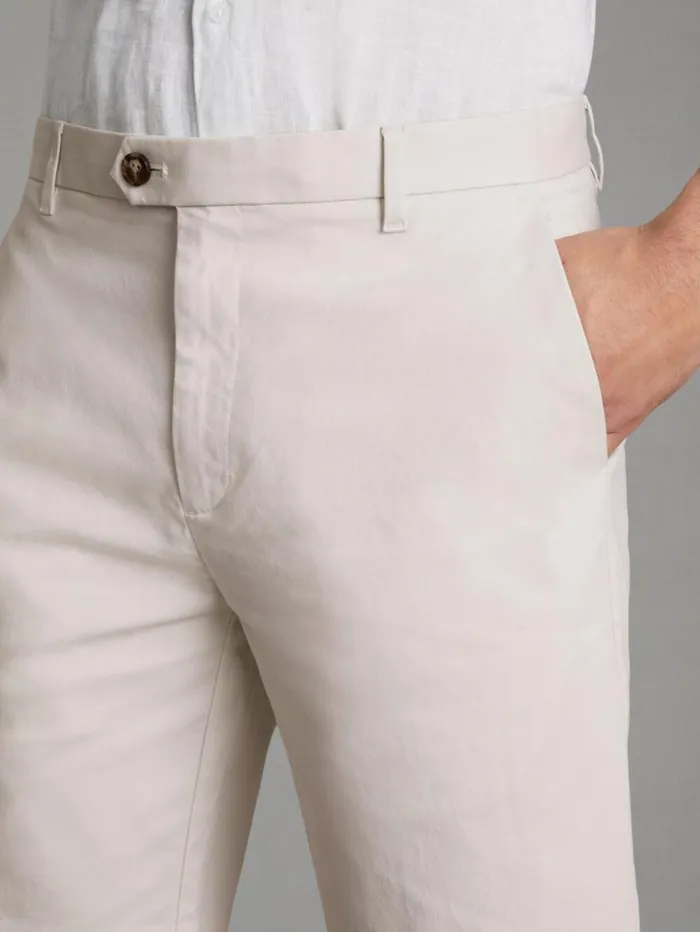 Reiss Shorts Men Modern Fit Cotton Blend Chino Shorts In Chalk Reiss Shorts Men Modern Fit Cotton Blend Chino Shorts In Chalk