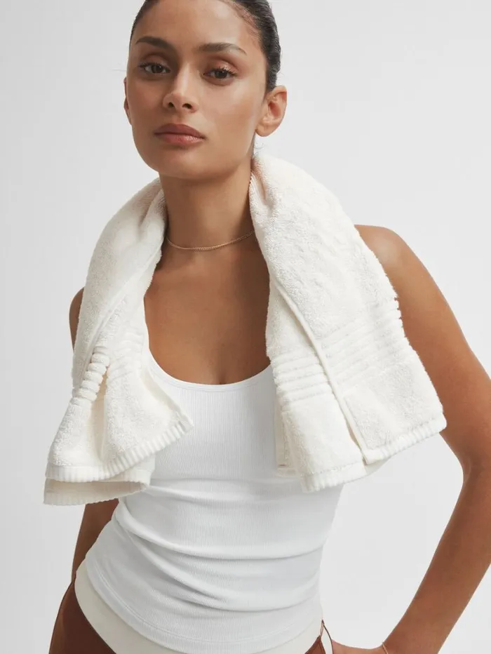 Reiss Tops Women The Upside Shelf Bra Sports Vest In White Reiss Tops Women The Upside Shelf Bra Sports Vest In White