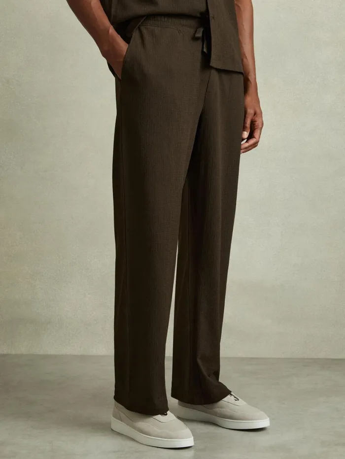 Reiss Trousers Men Textured Crepe Drawstring Trousers In Dark Olive Green