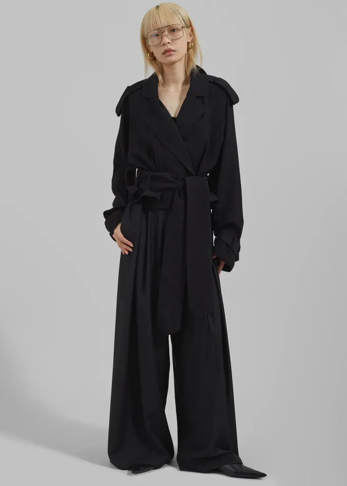 Women Outerwear The Frankie Shop Faven Cropped Trench 8211 Black