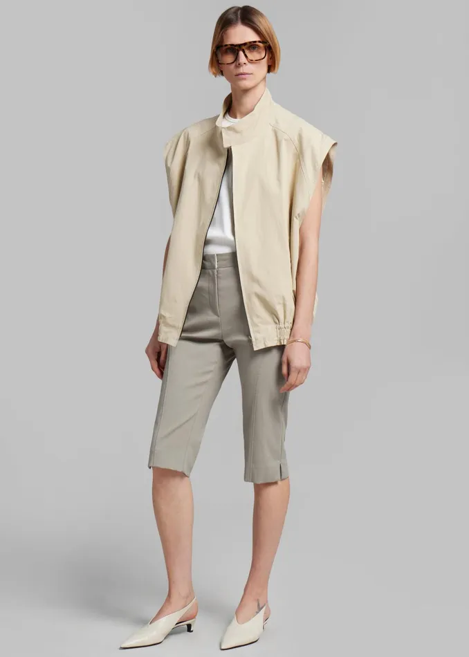 Women Outerwear The Frankie Shop Lance Sleeveless Bomber Jacket 8211 Beige