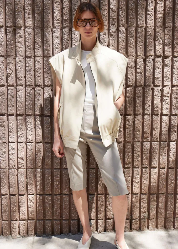 Women Outerwear The Frankie Shop Lance Sleeveless Bomber Jacket 8211 Beige