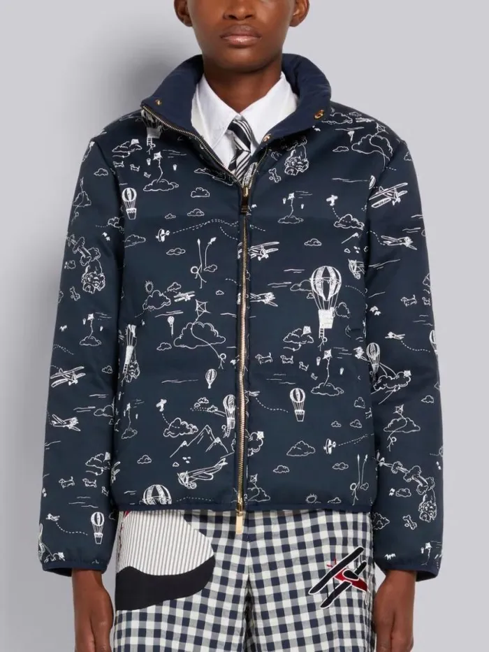 Women Reversible Downfilled Ripstop School Uniform And Sky Toile Printed Mackintosh Funnel Neck Jacket Navy Thom Browne Outerwear Women Reversible Downfilled Ripstop School Uniform And Sky Toile Printed Mackintosh Funnel Neck Jacket Navy Thom Browne Outerwear