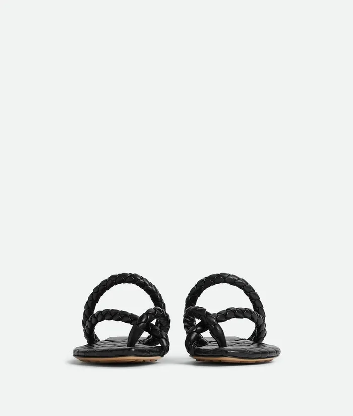 Women Sandals Bottega Veneta Leaf Flat Sandal Black