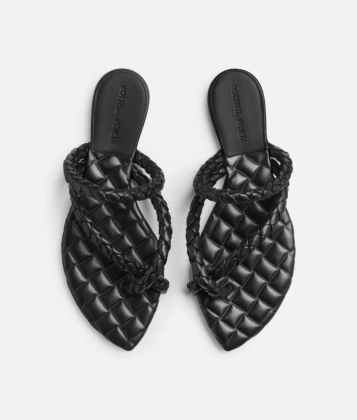 Women Sandals Bottega Veneta Leaf Flat Sandal Black