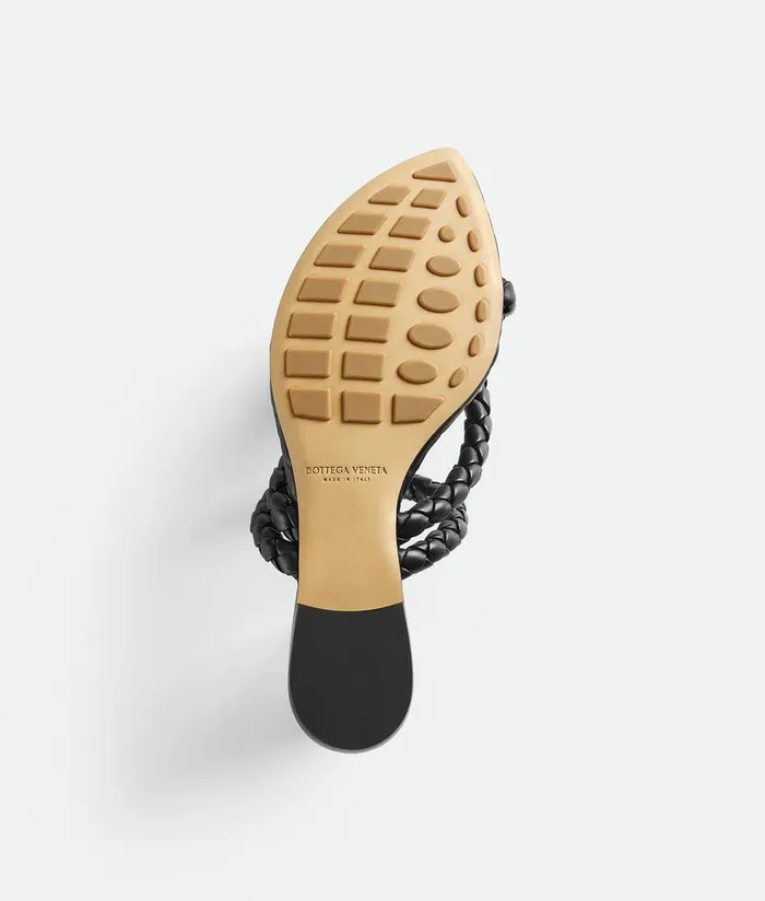 Women Sandals Bottega Veneta Leaf Flat Sandal Black