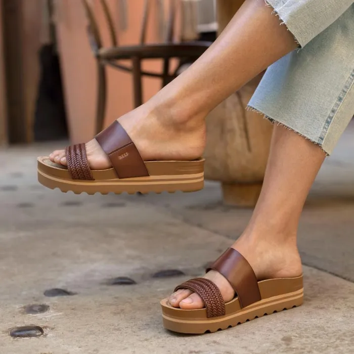 Women Sandals Reef Cushion Vista Hi Chocolate
