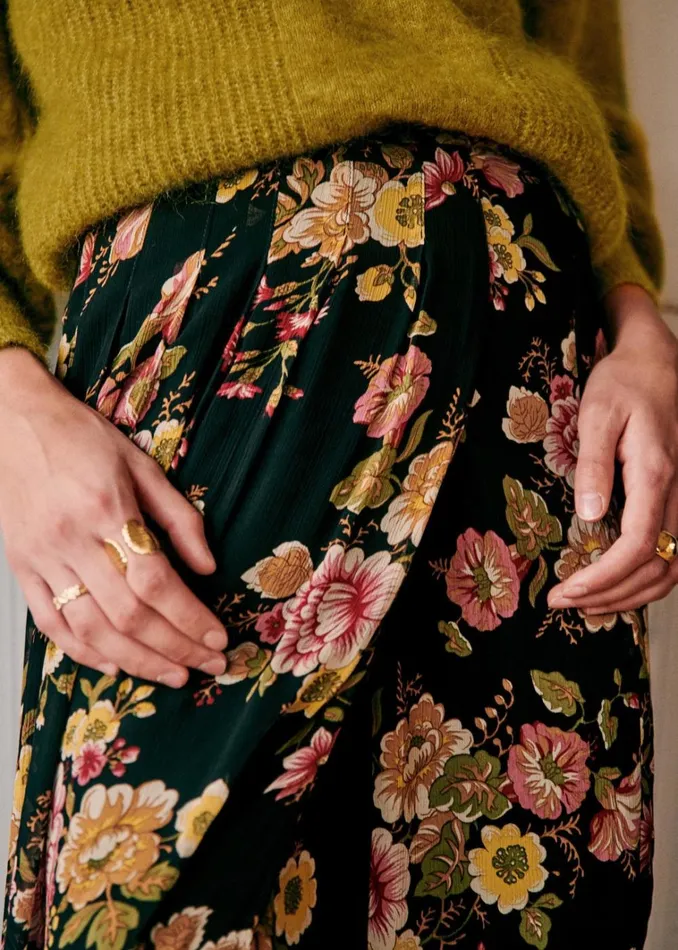 Womens Alicia Skirt Russian Doll Print Szane Skirts and Shorts